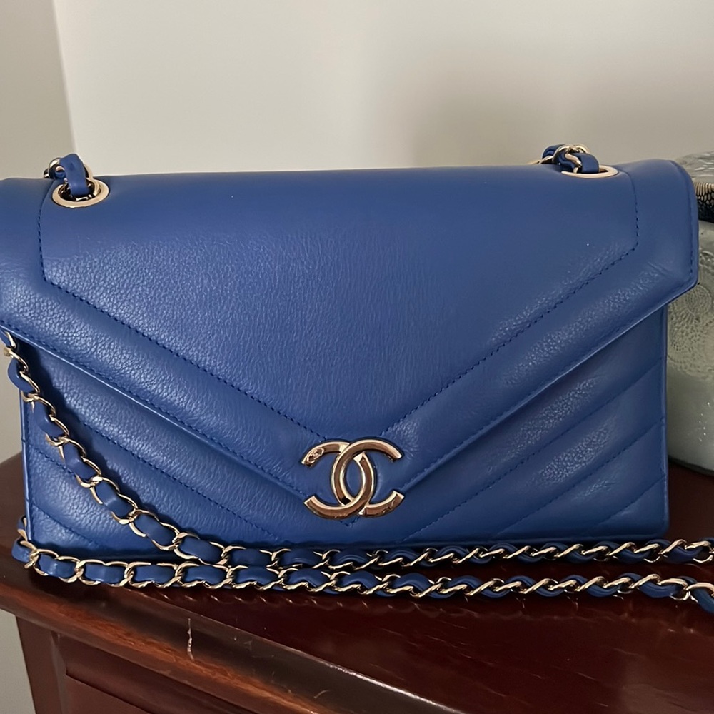 Chanel purse